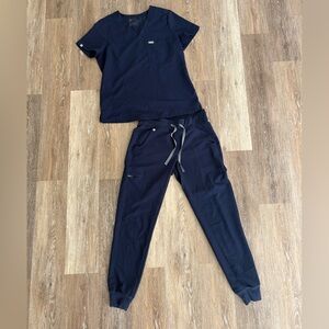 FIGS Navy Scrub Set🖌️💙🧢